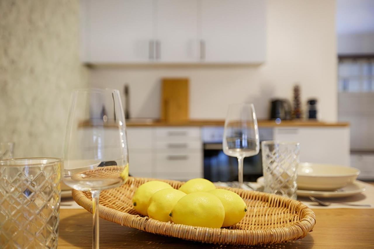 Homie Stay Julius Apartments - อิปโฮเฟิน ภายนอก รูปภาพ