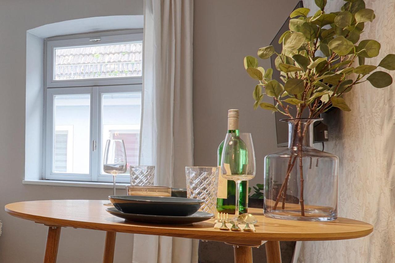 Homie Stay Julius Apartments - อิปโฮเฟิน ภายนอก รูปภาพ